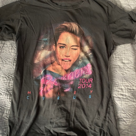 Miley Cyrus & Max Azria Tops - Miley Cyrus tour t shirt